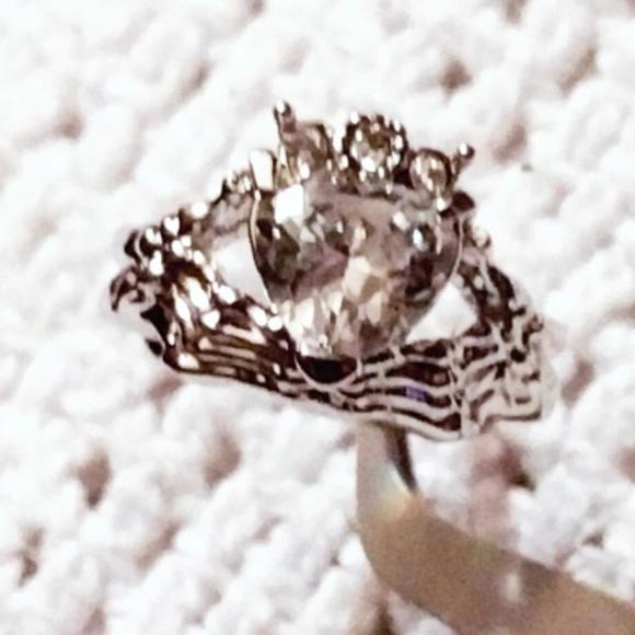 Skeleton Claddagh Ring - Picture 5 of 10
